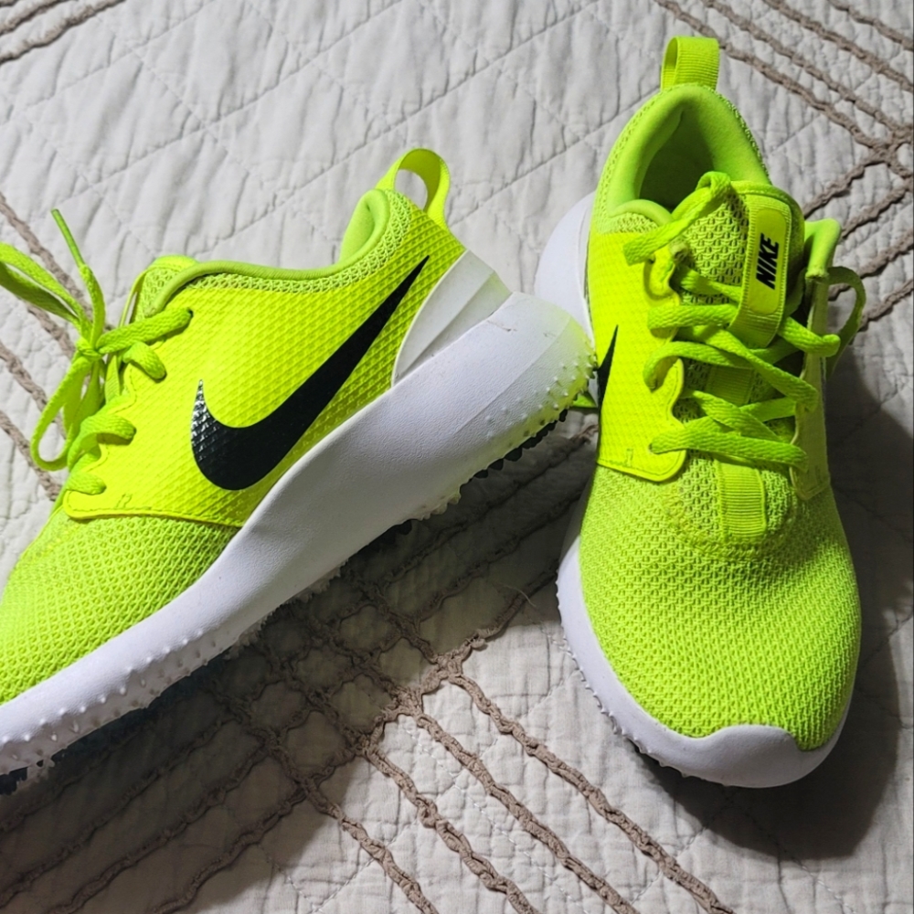 *****SOLD******Nikes